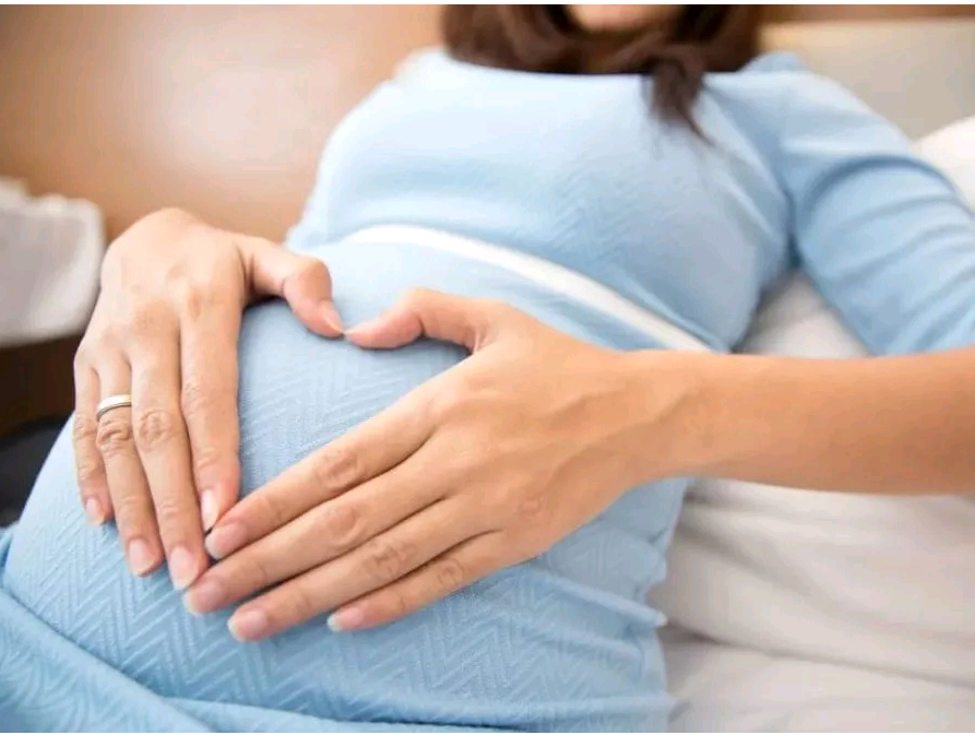 众成国际助孕官网|子宫内膜薄做试管婴儿移植前做宫腔灌注的利弊谁更大？